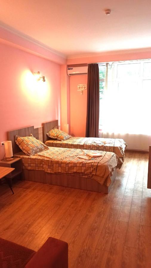 Hotel Caucase Tbiliszi Kültér fotó